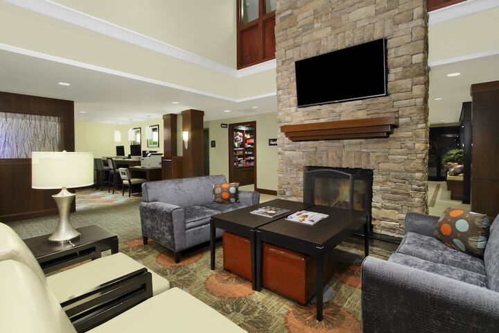 Staybridge Suites Tysons - McLean by IHG