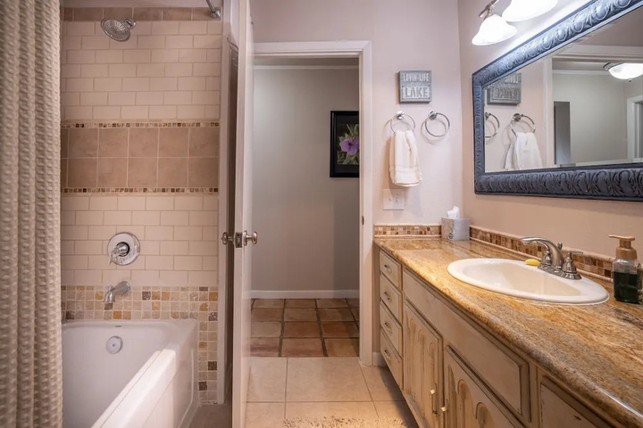 Serenity Point at Canyon Lake 4 Bedroom Home
