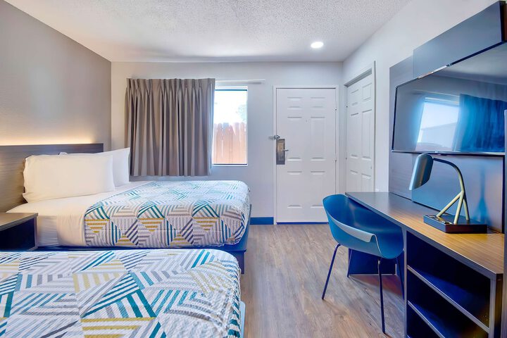 Room 28 of 42