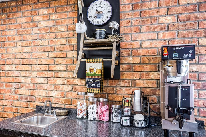 Breakfast/Coffee Service 28 of 28