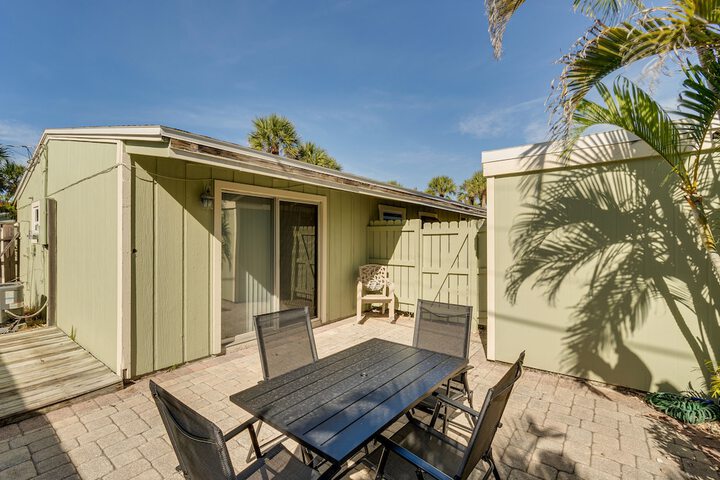 Manasota Key Vacation Rental w / Beach Access!