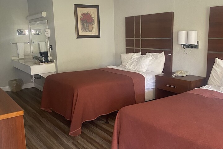 Room 15 of 44