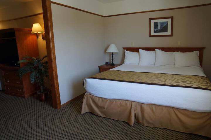Luxury Inn & Suites