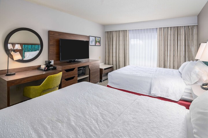 Hampton Inn & Suites Hartford-Manchester