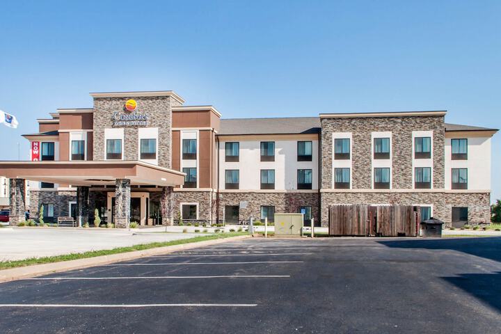 Hotel 2 of 38