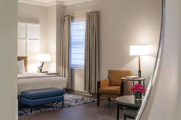 Room 21 of 56