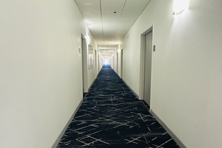 Ballroom/Hall 60 of 65