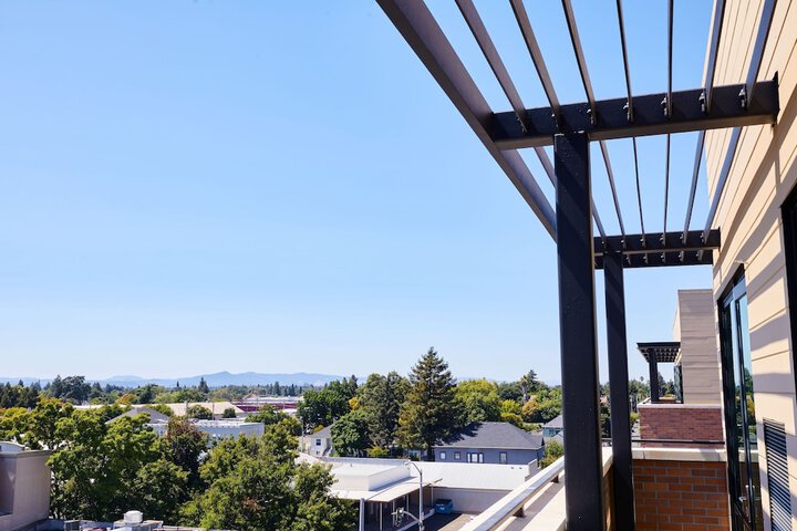 AC Hotel by Marriott Santa Rosa Sonoma Wine Country