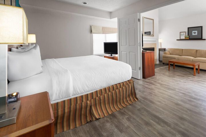 Tysons Corner Suites a Baymont by Wyndham