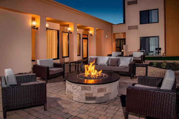 Terrace/Patio 25 of 27
