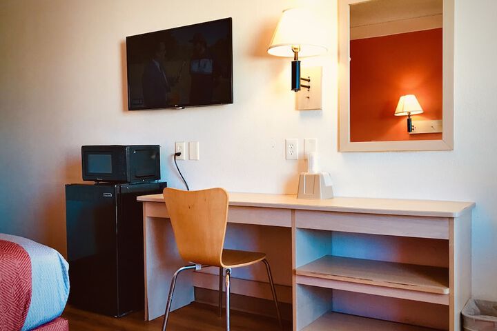 Room 15 of 17