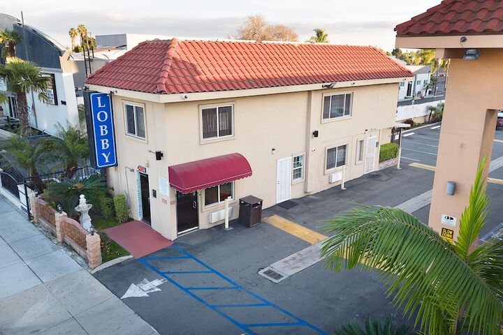 Rodeway Inn & Suites Bellflower