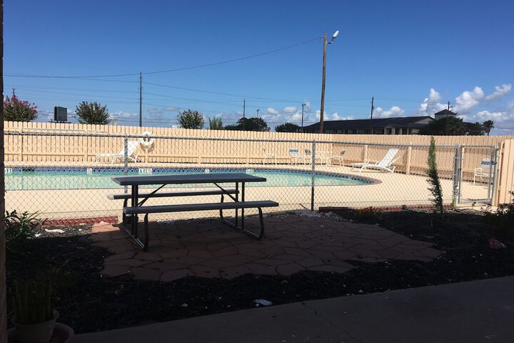 Pool 13 of 46