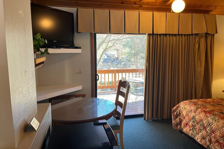 Room 70 of 92