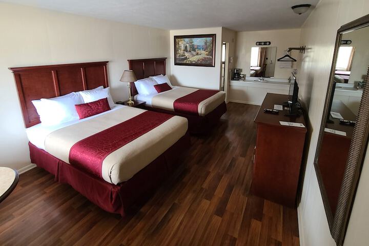 Room 27 of 61