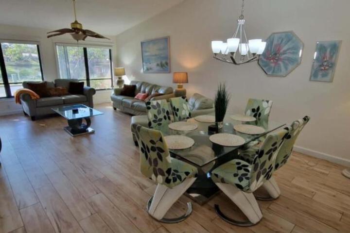 LUX VILLAs on beautiful Palmer Ranch
