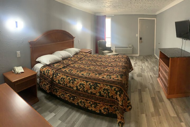 Room 14 of 19