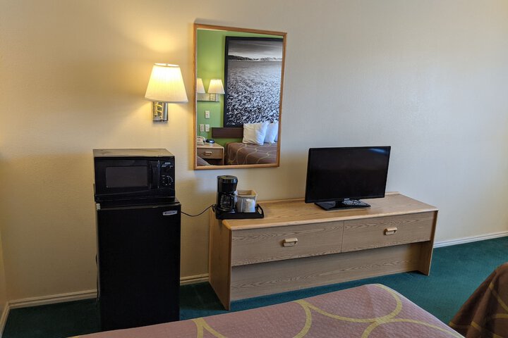 Room 25 of 49