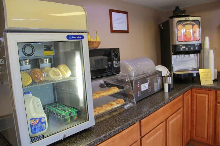 Relax Inn & Suites