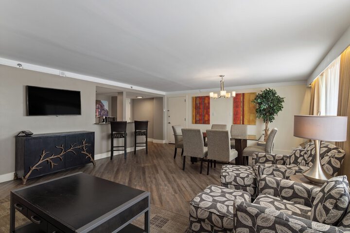 Crowne Plaza Executive Center Baton Rouge by IHG