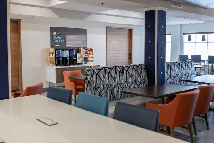 Holiday Inn Express Hotel & Suites Mountain Home by IHG