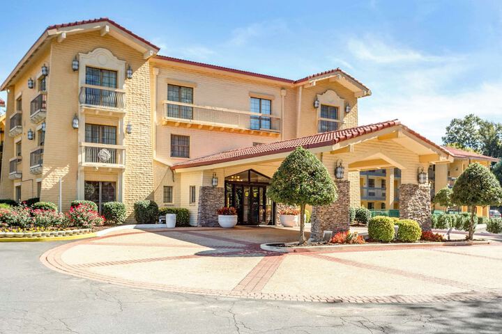 Hotel 2 of 39