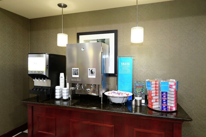 Breakfast/Coffee Service 104 of 115