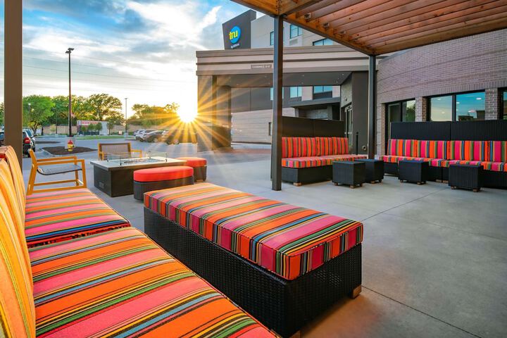 Terrace/Patio 24 of 25