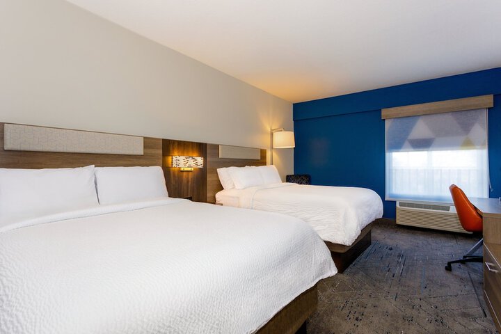 Room 43 of 73