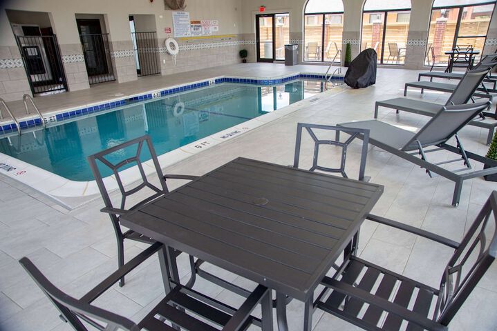 Pool 8 of 25