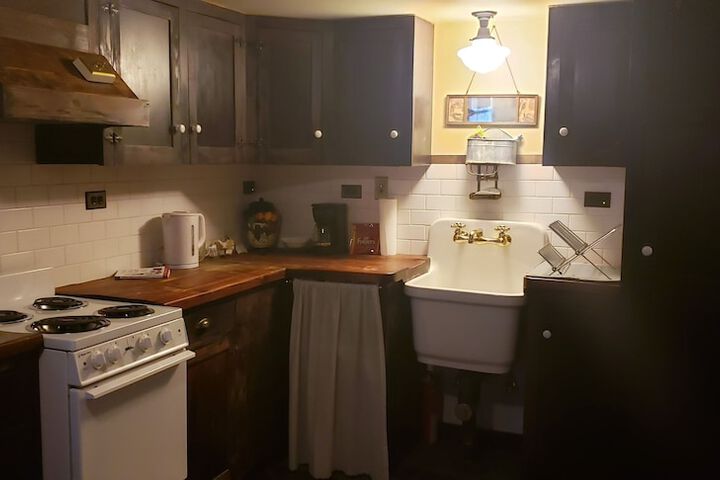 Room 48 of 76
