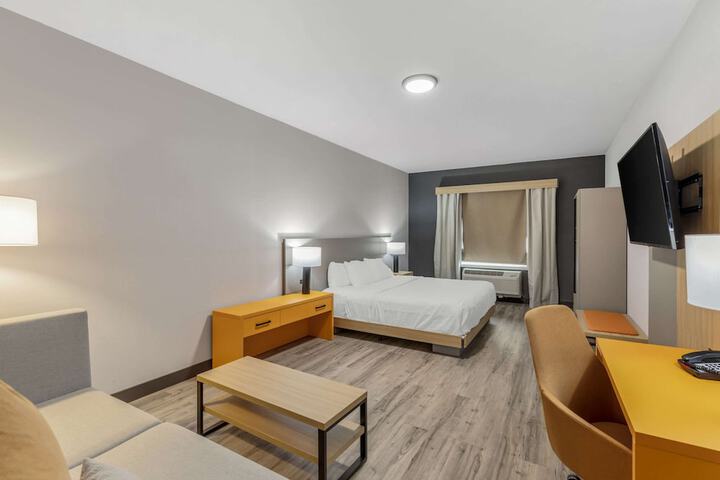 Room 16 of 32