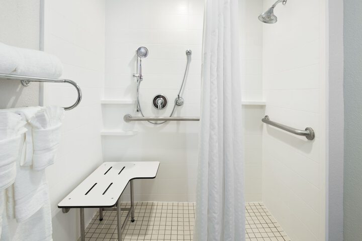 Room 17 of 47