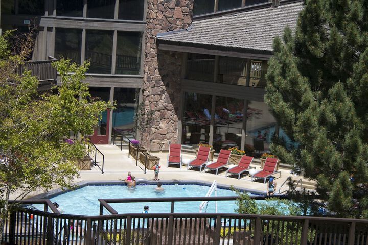 Pool 10 of 84
