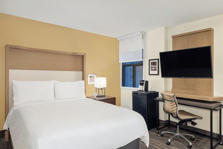 Room 77 of 159