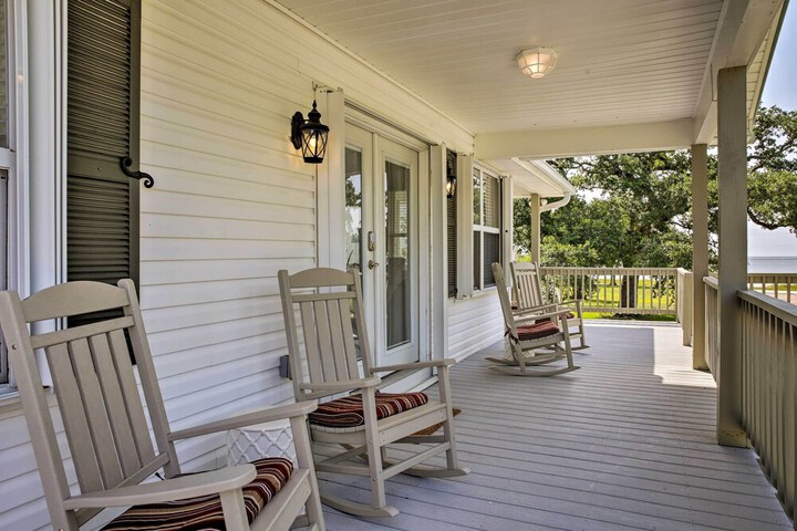 the Palm Bay St. Louis Home - Walk to Beach!