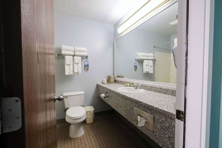 Room 175 of 199