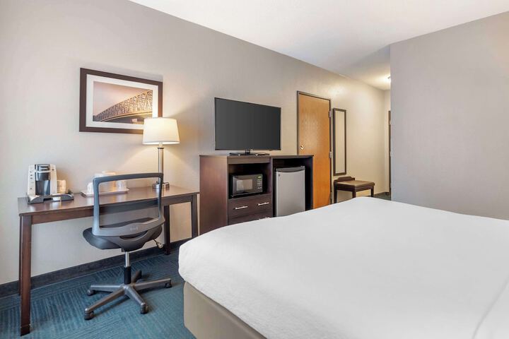 Room 10 of 34