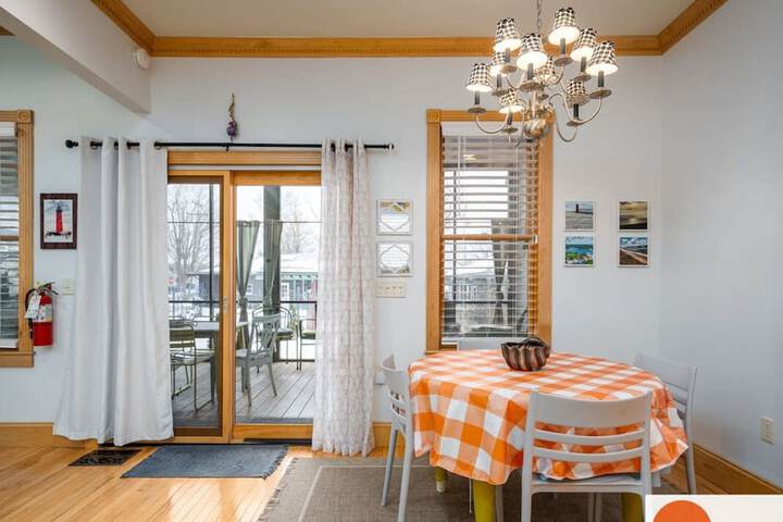Lake Life Getaway - Condo Near Downtown