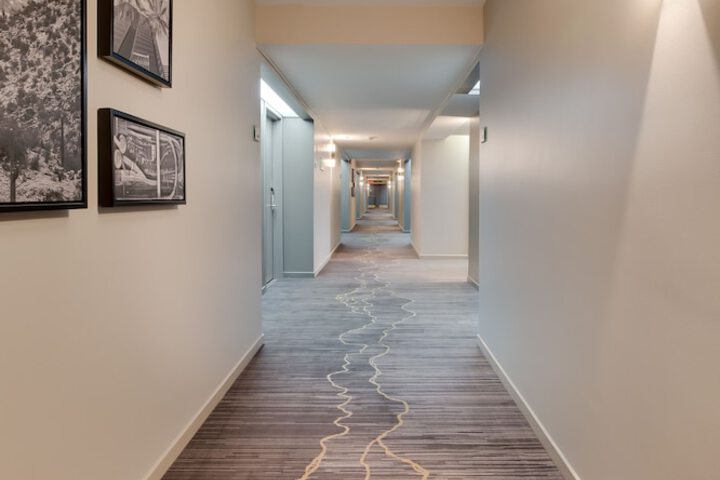 Ballroom/Hall 30 of 33
