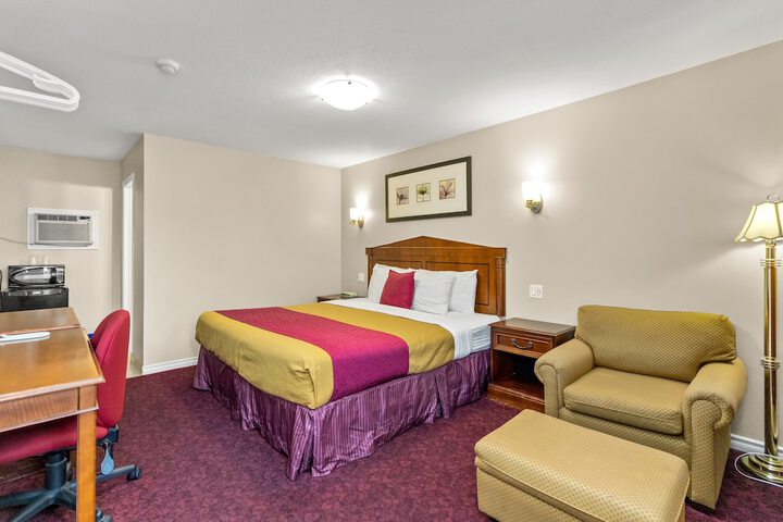 Room 30 of 38