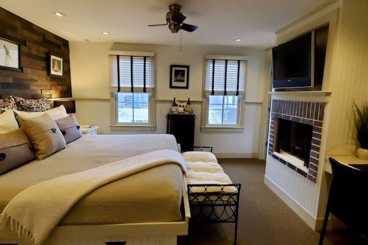 Room 73 of 126