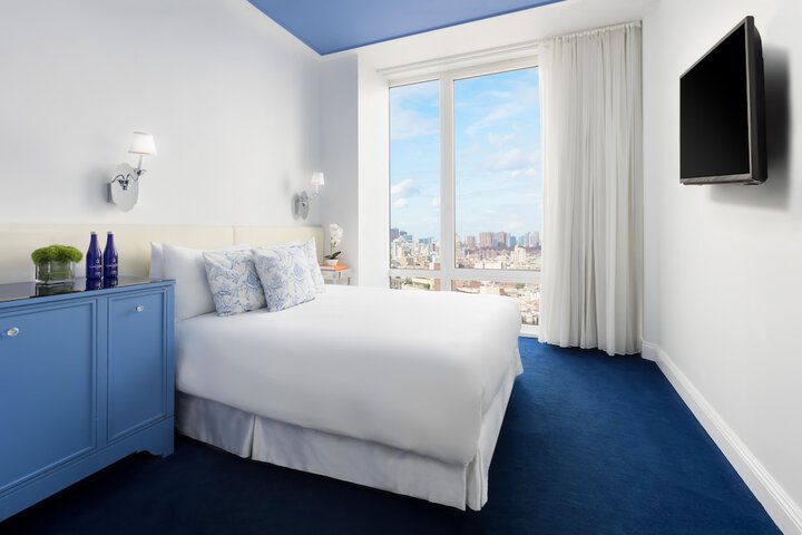 Room 51 of 114