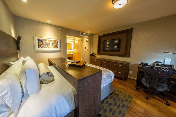 Room 19 of 46