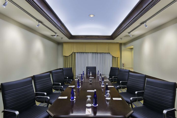 DoubleTree by Hilton San Pedro - Port of Los Angeles
