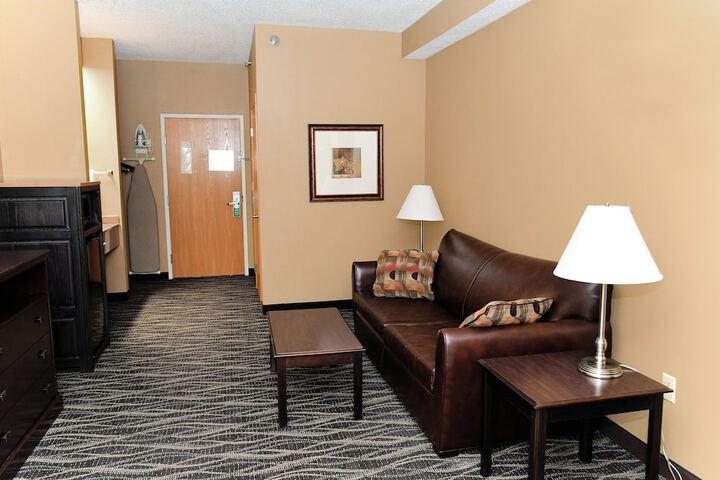 Room 72 of 118