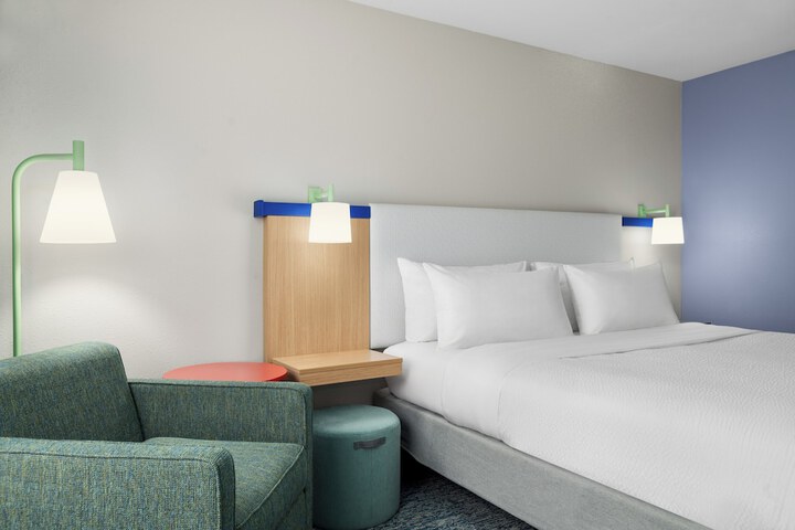 Garner Hotel Madison Huntsville Airport by IHG