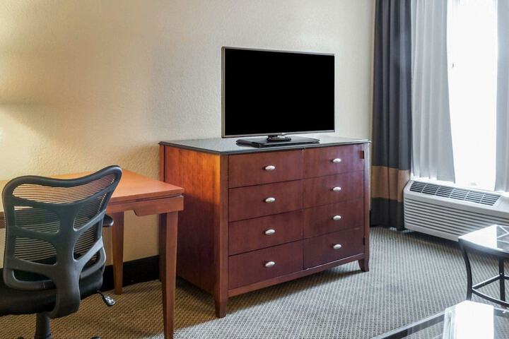 Room 18 of 30