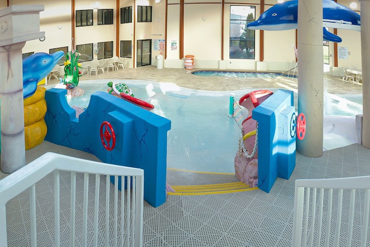 Grand Marquis Waterpark Hotel & Suites