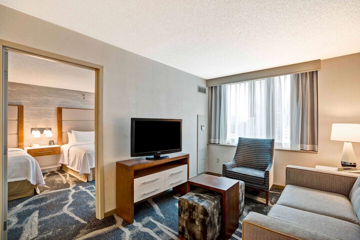 Room 22 of 38